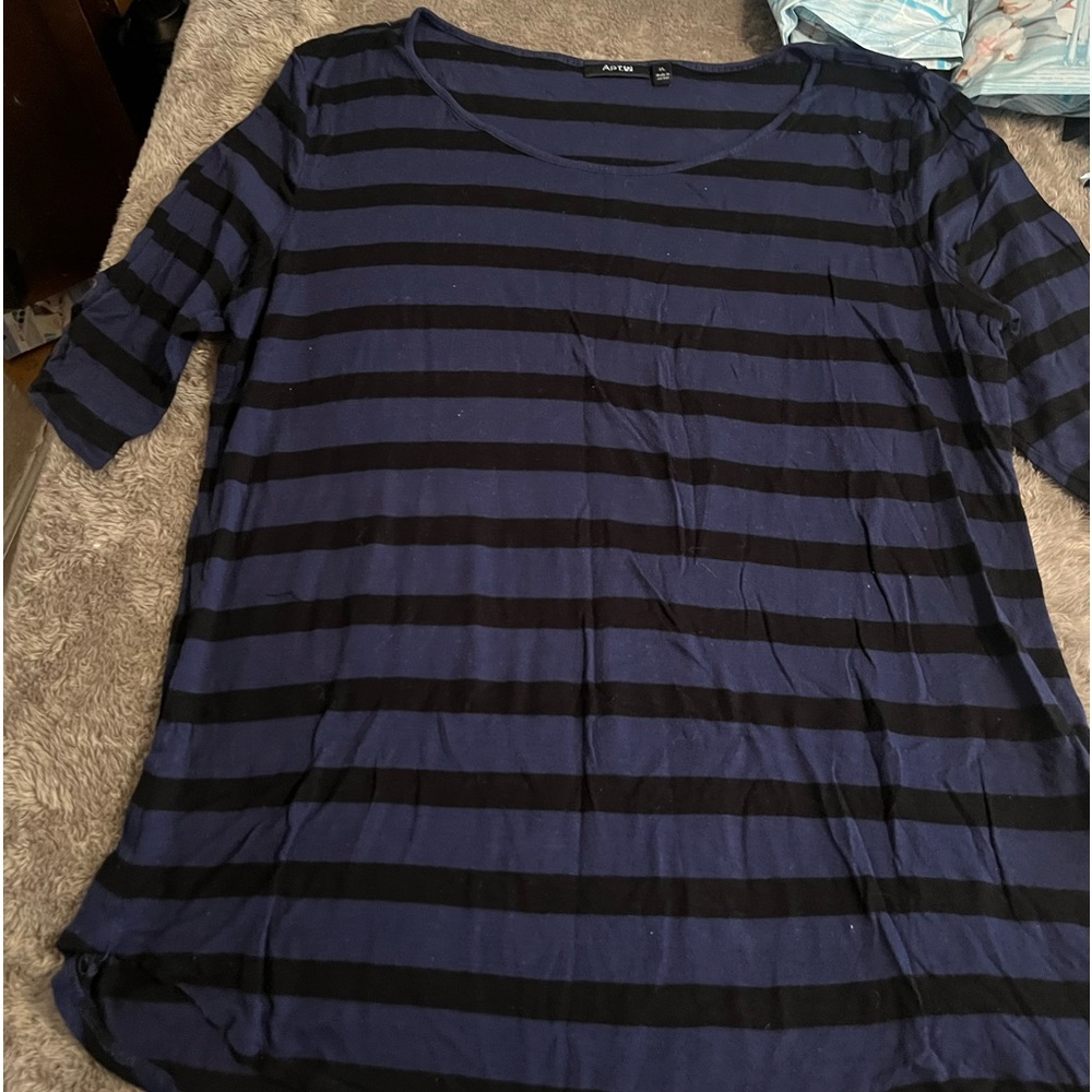 Apt 9 scoop neck 3/4 sleeve Top